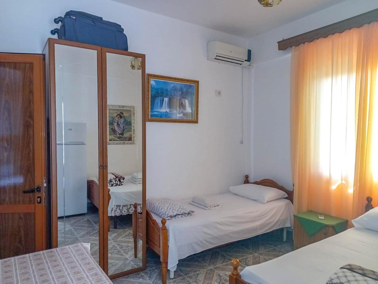 Sea View Apartments Vlorë Zimmer foto