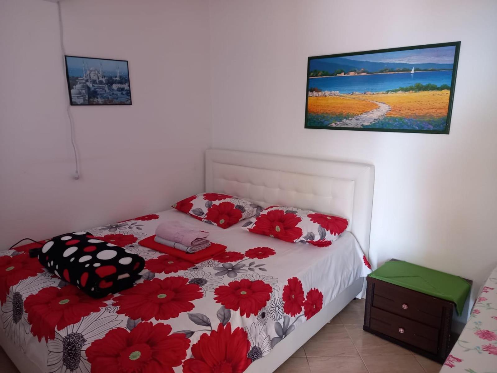 Sea View Apartments Vlorë Exterior foto