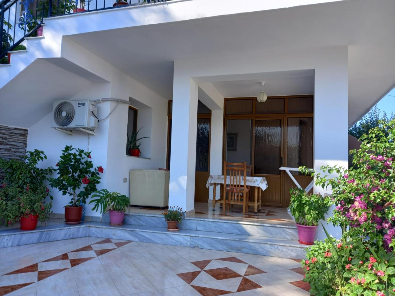 Sea View Apartments Vlorë Exterior foto